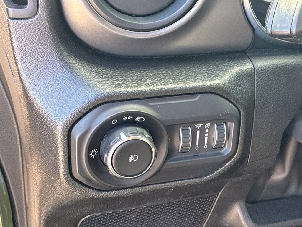Used 2022 Jeep Wrangler Unlimited Sport AWD/4WD image 13