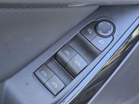 New 2026 Chevrolet Equinox LT w/ Convenience Package II FWD image 10