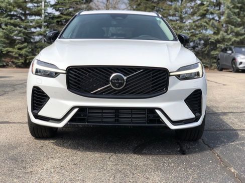 New 2026 Volvo XC60 T8 Ultra w/ Protection Package Premier AWD/4WD image 2