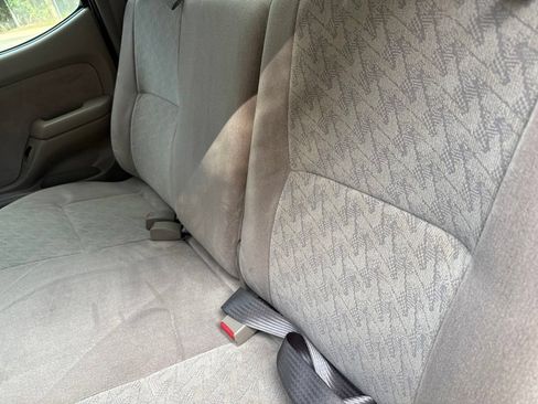 Used 2004 Toyota Tacoma PreRunner RWD image 15