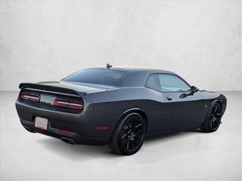 Used 2016 Dodge Challenger R/T Scat Pack w/ Leather Interior Group image 5