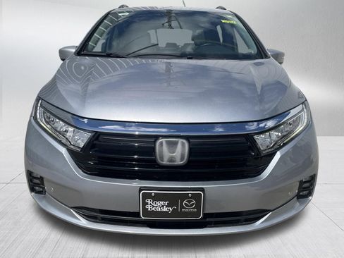 Used 2023 Honda Odyssey Touring image 2
