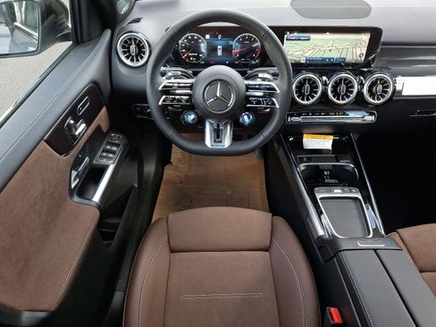 New 2025 Mercedes-Benz GLB 35 AMG 4MATIC image 11