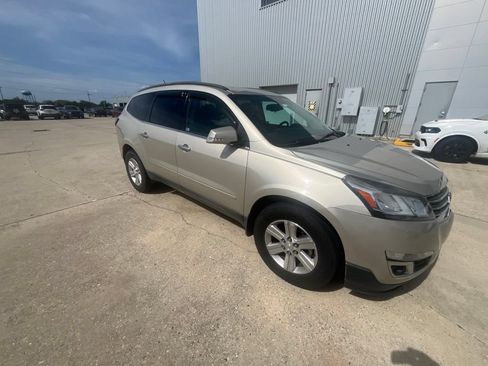 Used 2014 Chevrolet Traverse LT FWD image 4