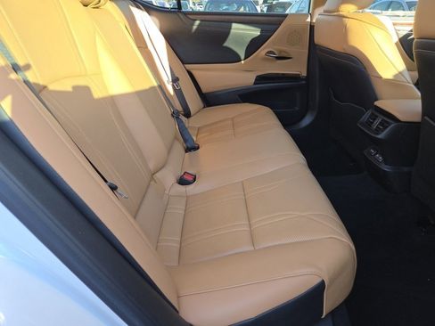 Certified 2023 Lexus ES 350 Luxury image 6