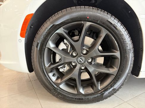 New 2026 Chrysler Pacifica Select image 11