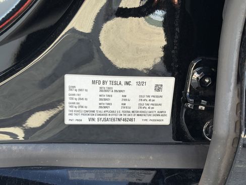 Used 2022 Tesla Model S Plaid image 16