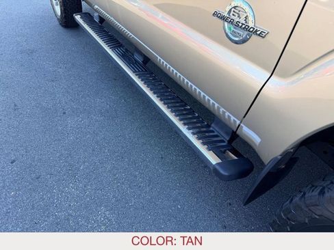 Used 2011 Ford F350 Lariat w/ Lariat Interior Pkg image 9