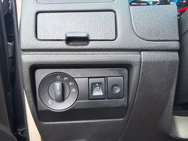 Used 2012 Ford Fusion SE FWD image 13