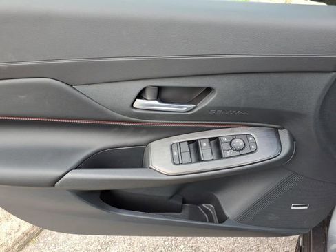 New 2026 Nissan Sentra SR FWD image 5