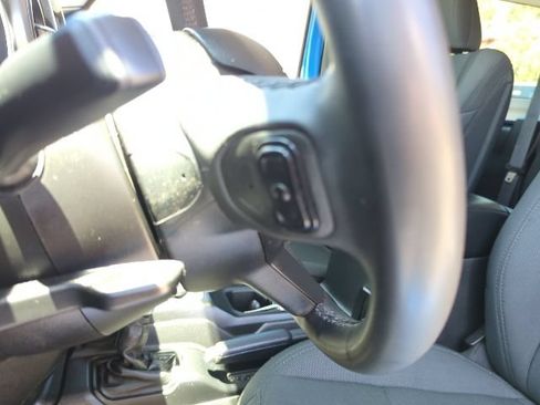 Used 2023 Jeep Wrangler Sport AWD/4WD image 15