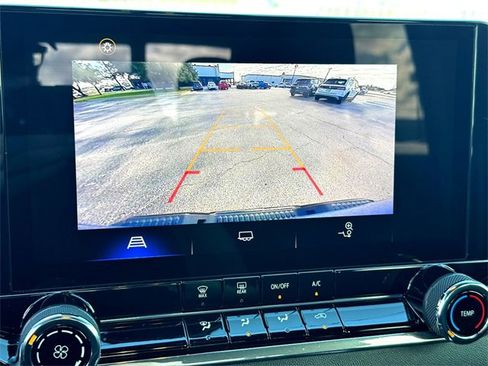 Used 2023 Chevrolet Colorado Trail Boss image 25