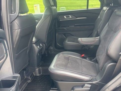Used 2025 Ford Explorer ST AWD/4WD image 33
