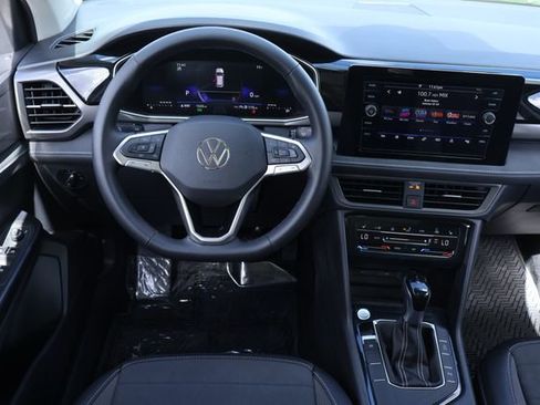 Used 2026 Volkswagen Taos SE image 16