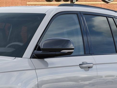 New 2025 Jeep Grand Cherokee Limited w/ Black Appearance Package image 12