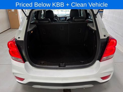 Used 2019 Chevrolet Trax LT w/ LT Convenience Package FWD image 18