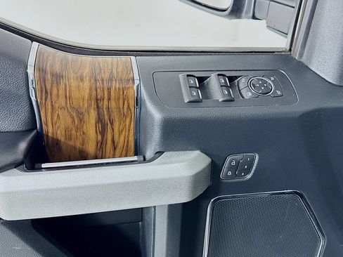 Used 2020 Ford F150 Lariat w/ Equipment Group 502A Luxury AWD/4WD image 21