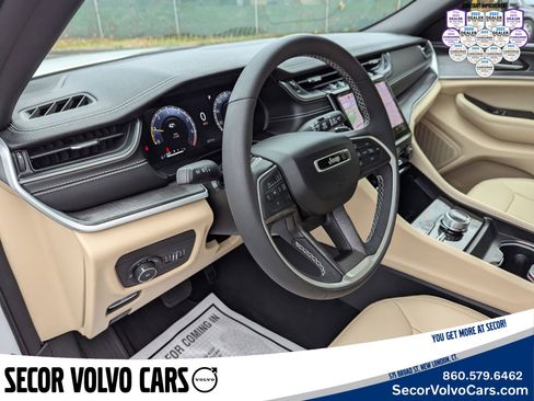 Used 2024 Jeep Grand Cherokee Limited image 7