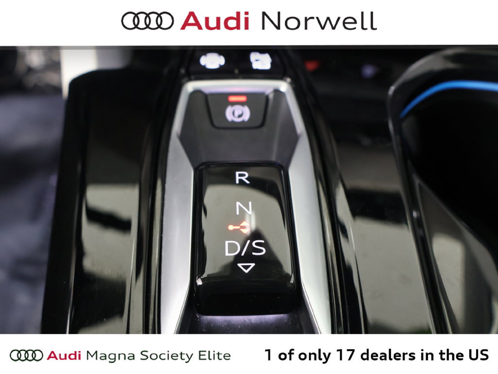 Used 2025 Audi Q5 Premium w/ Convenience Package AWD/4WD image 4