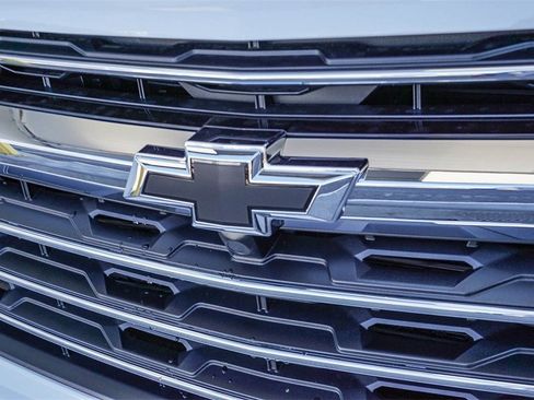 New 2026 Chevrolet Traverse LT w/ LPO, Floor Liner Package image 4