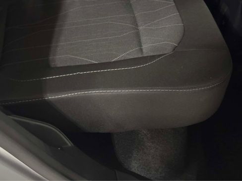 Used 2022 Ford EcoSport SE w/ SE Convenience Package image 34