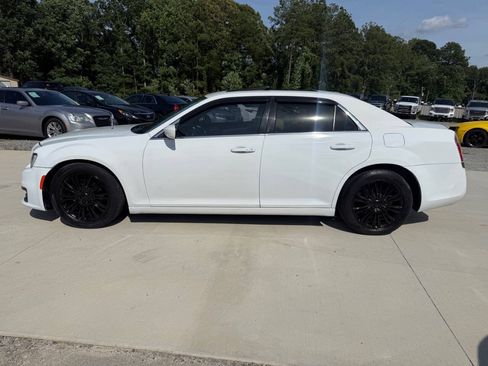Used 2014 Chrysler 300 AWD w/ Driver Convenience Group image 4