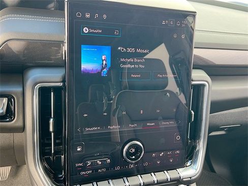 New 2026 GMC Yukon Elevation w/ Elevation Premium Package image 10