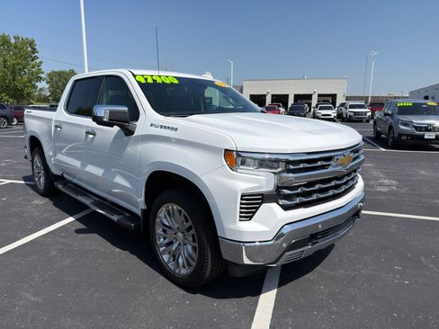 Used 2024 Chevrolet Silverado 1500 LTZ w/ LTZ Convenience Package II AWD/4WD image 9