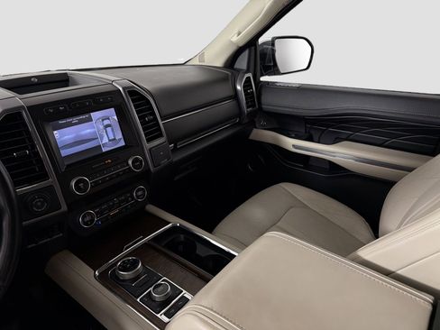 Used 2019 Ford Expedition Platinum image 25