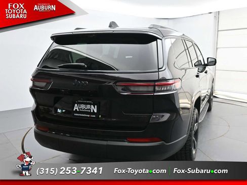 Used 2022 Jeep Grand Cherokee L Limited w/ Luxury Tech Group II AWD/4WD image 4