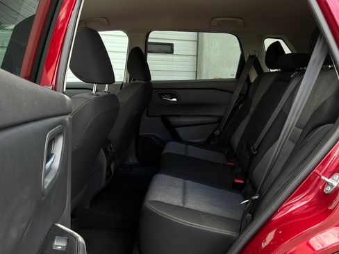 Used 2025 Nissan Rogue SV AWD/4WD image 12