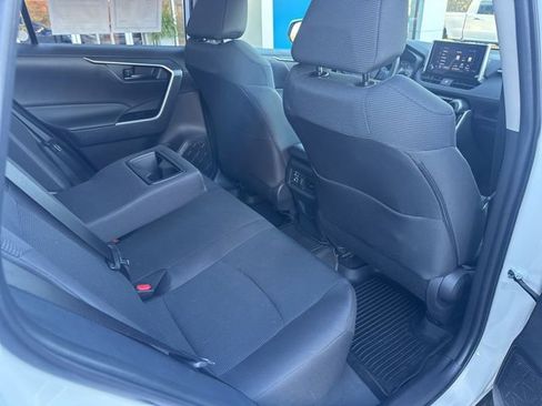 Used 2025 Toyota RAV4 LE AWD/4WD image 22