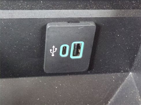 Certified 2024 Ford F250 Lariat w/ Sport Appearance Package image 23