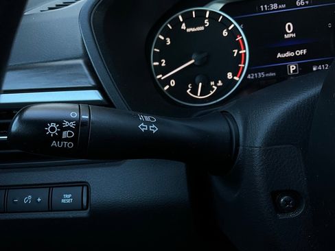 Used 2025 Nissan Altima 2.5 SV image 33