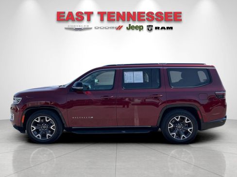Used 2024 Jeep Wagoneer Series III AWD/4WD image 6