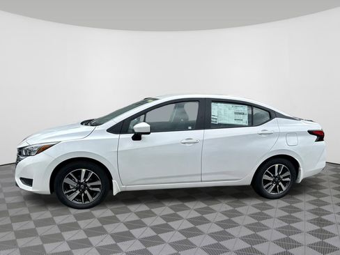 Used 2025 Nissan Versa SV w/ Trunk Package image 16