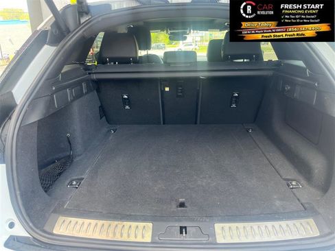 Used 2025 Land Rover Range Rover Velar Dynamic SE AWD/4WD image 9