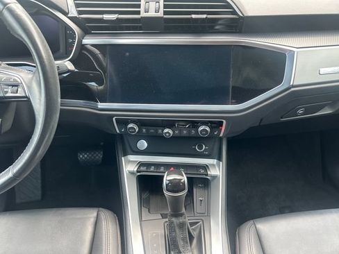 Used 2020 Audi Q3 2.0T Premium Plus w/ Premium Plus Package AWD/4WD image 19