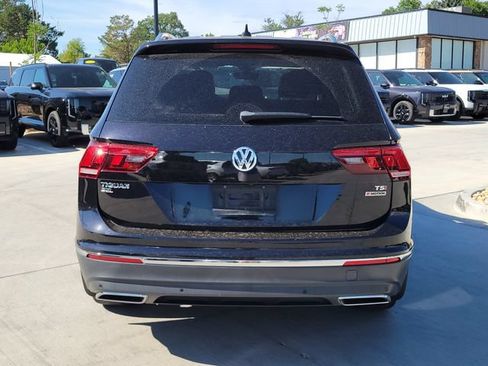 Used 2018 Volkswagen Tiguan SEL Premium AWD/4WD image 4