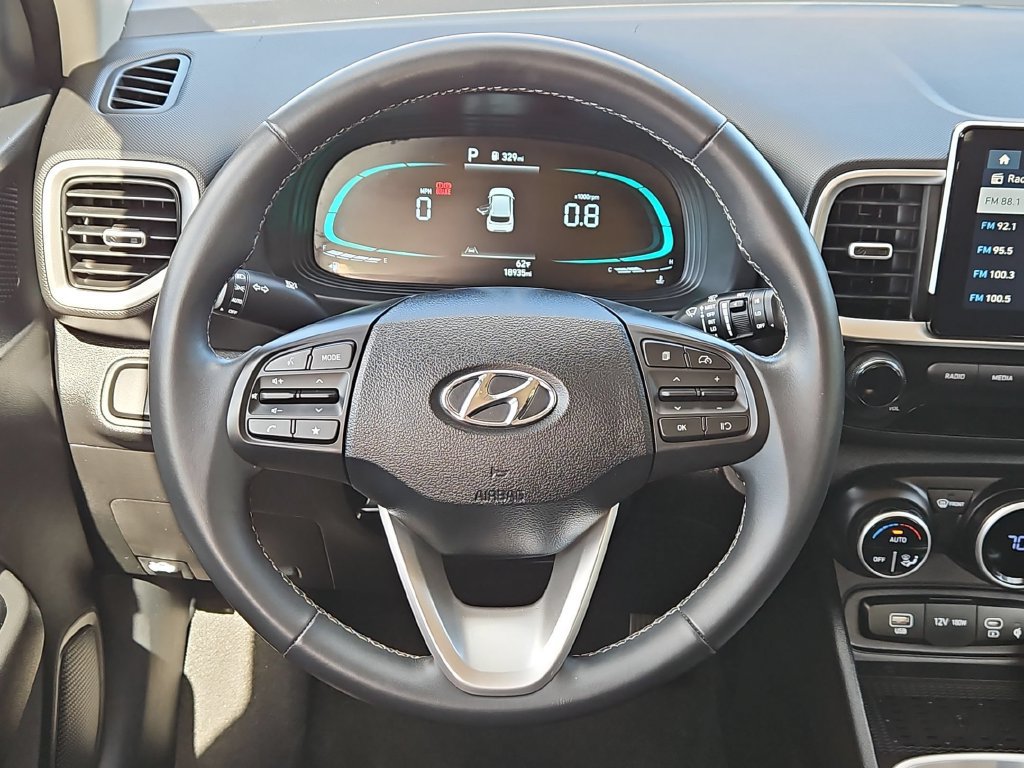Used 2026 Hyundai Venue SEL FWD image 20