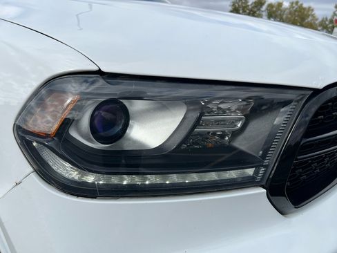 Used 2019 Dodge Durango SXT image 16