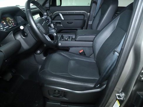 Certified 2024 Land Rover Defender 110 X-Dynamic SE image 17