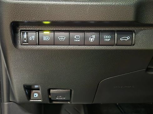 Used 2024 Toyota RAV4 XSE w/ Advanced Technology Package AWD/4WD image 41