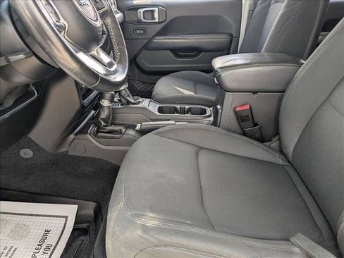 Used 2020 Jeep Wrangler Unlimited Sahara AWD/4WD image 15