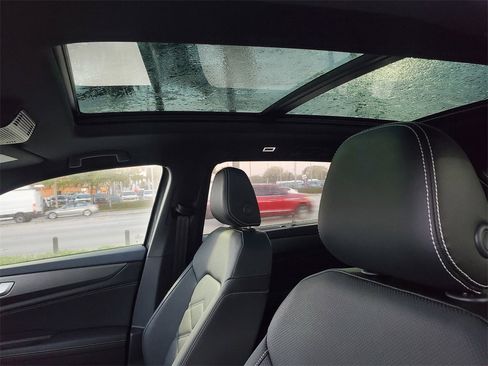 New 2026 Volkswagen Atlas Cross Sport SE image 8