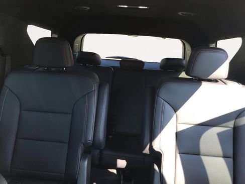 New 2026 Chevrolet Traverse Z71 w/ Enhanced Driving Package image 13