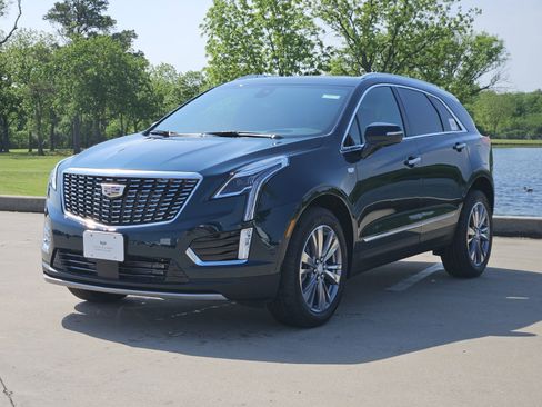 New 2026 Cadillac XT5 Premium Luxury w/ Driver Assist Package FWD image 2