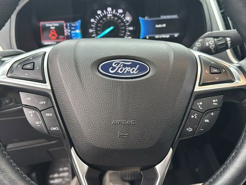 Used 2022 Ford Edge SEL w/ Convenience Package image 14