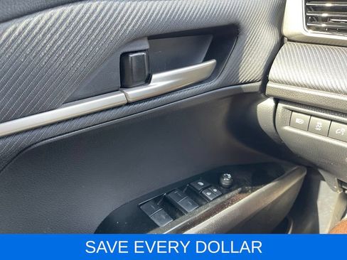 Used 2025 Toyota Camry SE FWD image 16