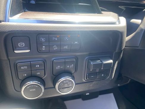New 2026 Chevrolet Tahoe LT w/ Comfort Package AWD/4WD image 16